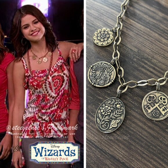 Reversible Medallion Coin Chain Necklace ASO Alex Russo - Picture 1 of 10